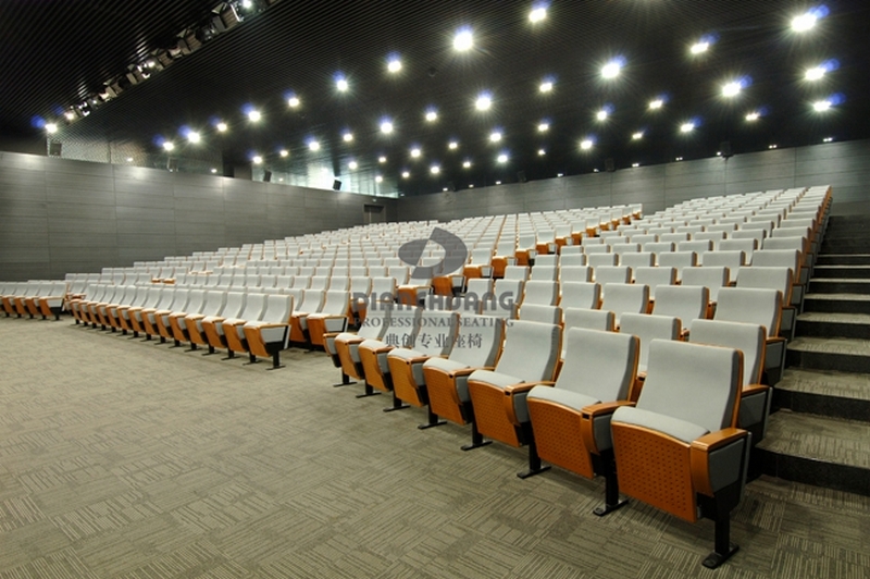 典創專業座椅 典創專業座椅