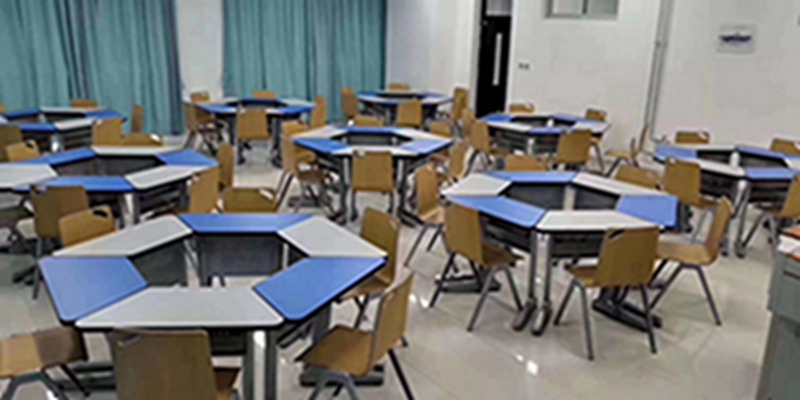 1640922380919702.jpg 課桌椅@.jpg